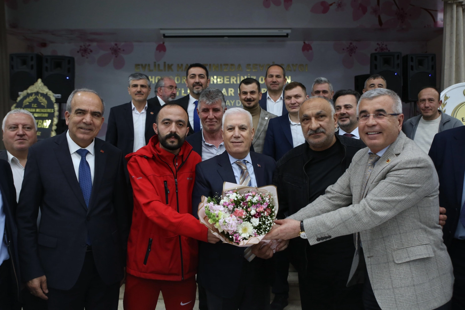 Bursa'da Osmangazili muhtarlarla kentin geleceğini konuşuldu 