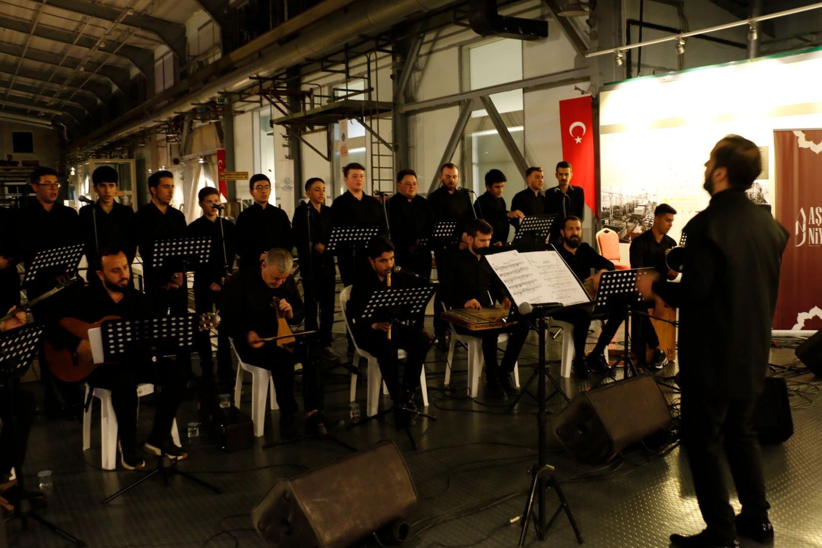 Kocaeli'de tasavvuf musikisi gönülleri mest etti 