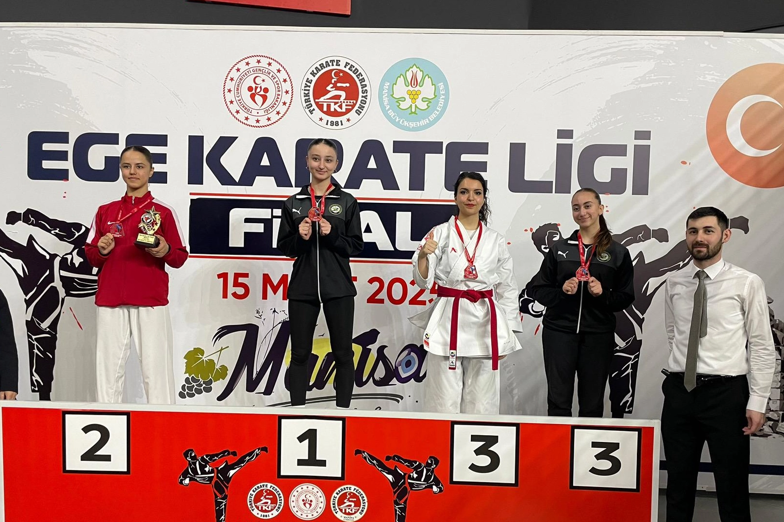 Keşanlı antrenör Meltem Şahin, üçüncü oldu 
