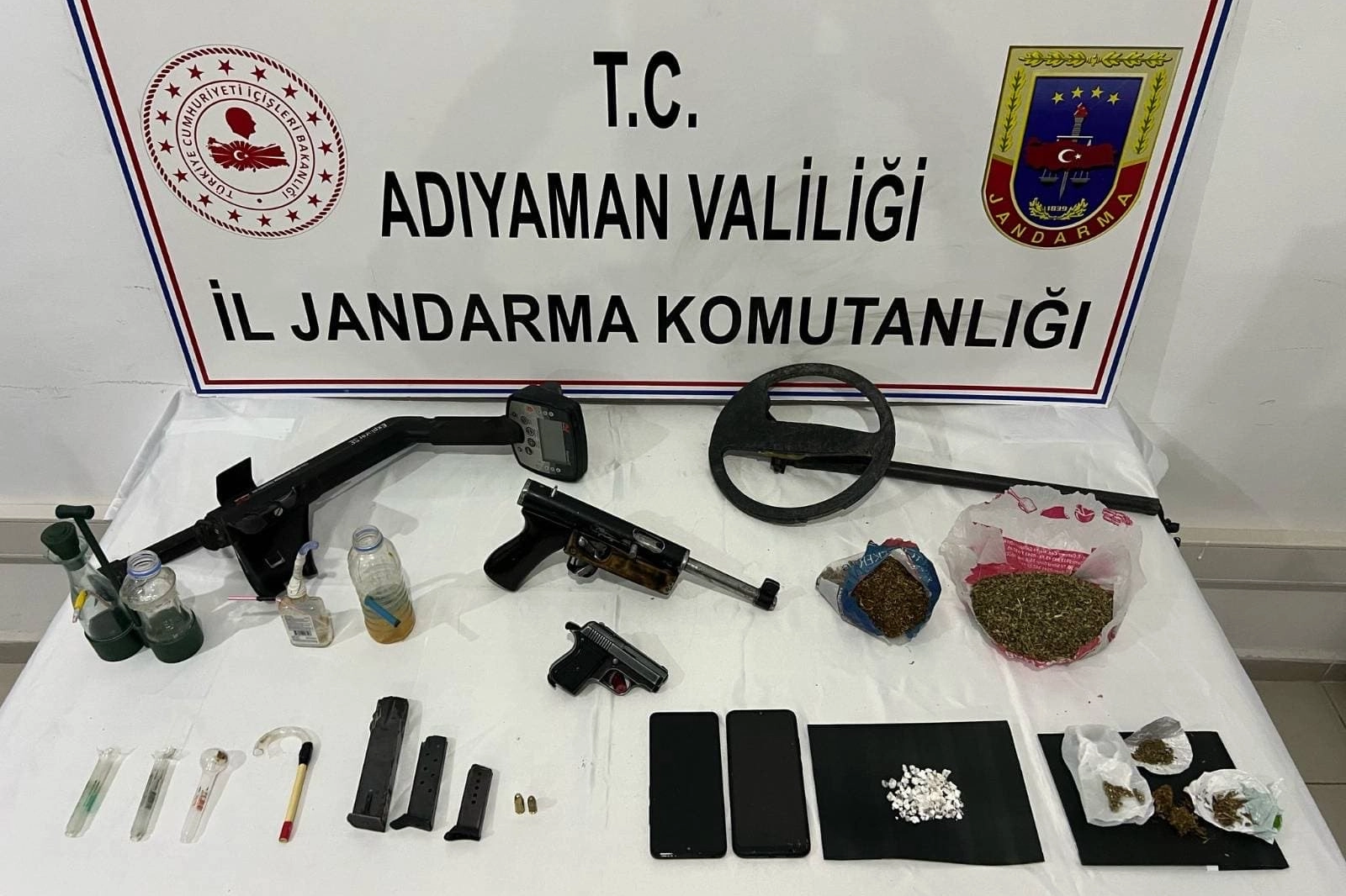 Adıyaman’da uyuşturucu operasyonu: 14 Gözaltı 