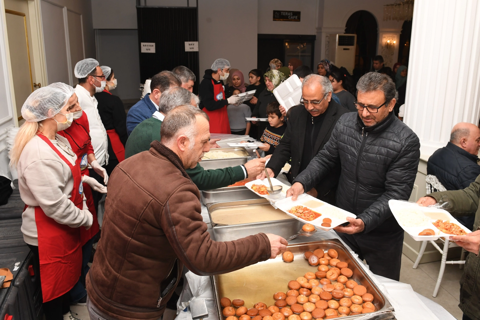 Bursa Osmangazi sofrayı bu kez Panayır'da kurdu 