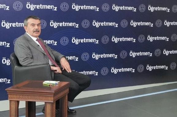 Bakan Tekin: Meslek ortaokullarını hayata geçirmeyi düşünüyoruz 