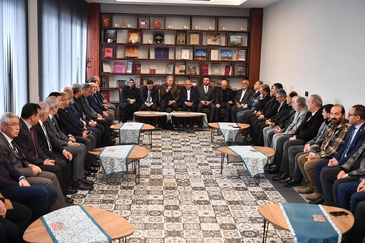 Kayseri protokolü kanaat önderleriyle buluştu 