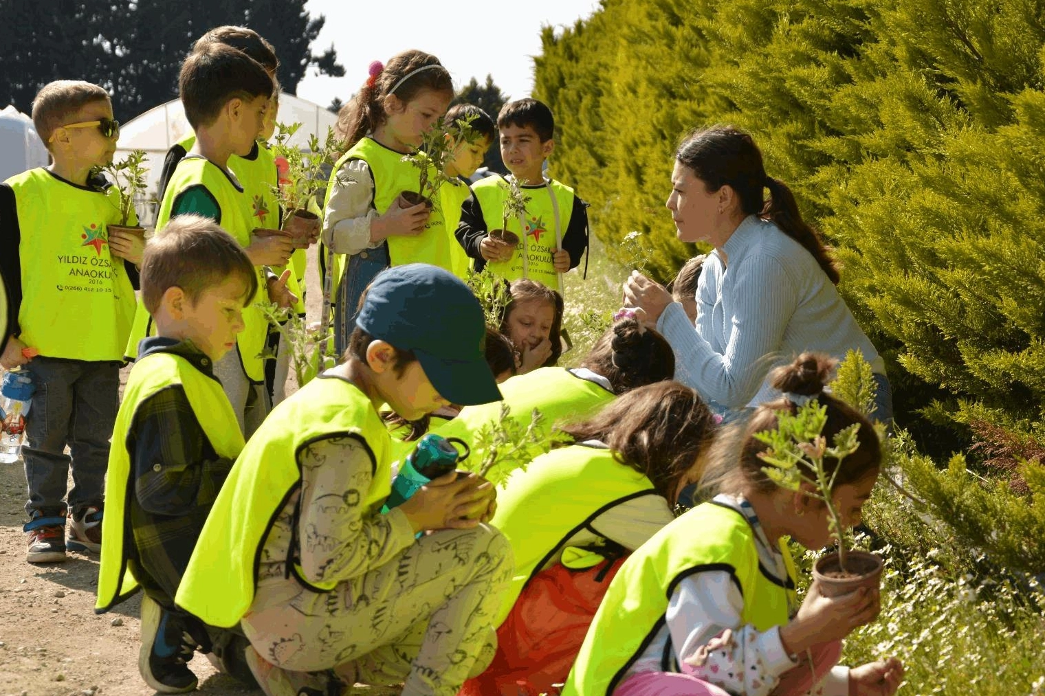 Minik öğrenciler BAÇEM’de bitkilerle tanıştı 