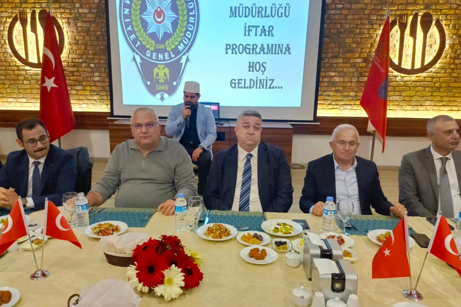 Antalya Kumluca Emniyeti’nden anlamlı iftar 