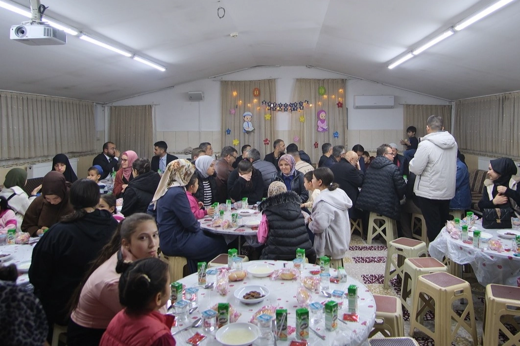 Başkan Altay Ve Başkan Kılca teravih namazında vatandaşlarla buluştu 