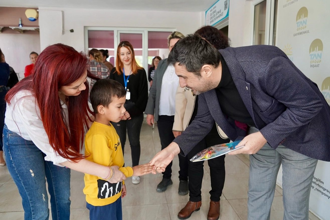 Muğla Ortaca'da özel öğrencilerle erken bayramlaşma 