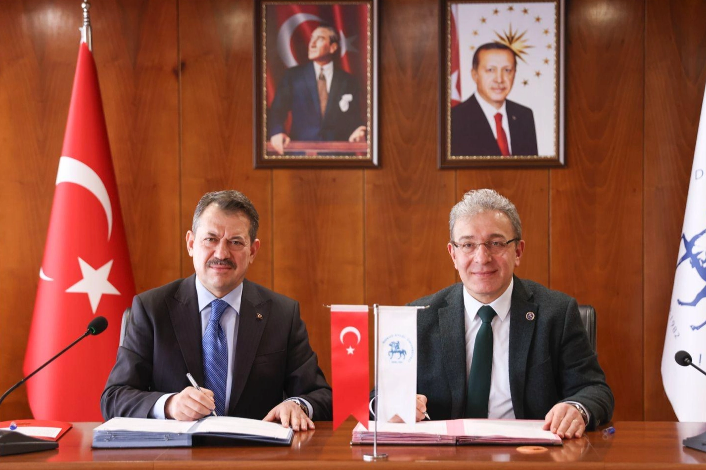 DEÜ VE İzmir Cumhuriyet Başsavcılığı arasında denetimli serbestlik protokolü 