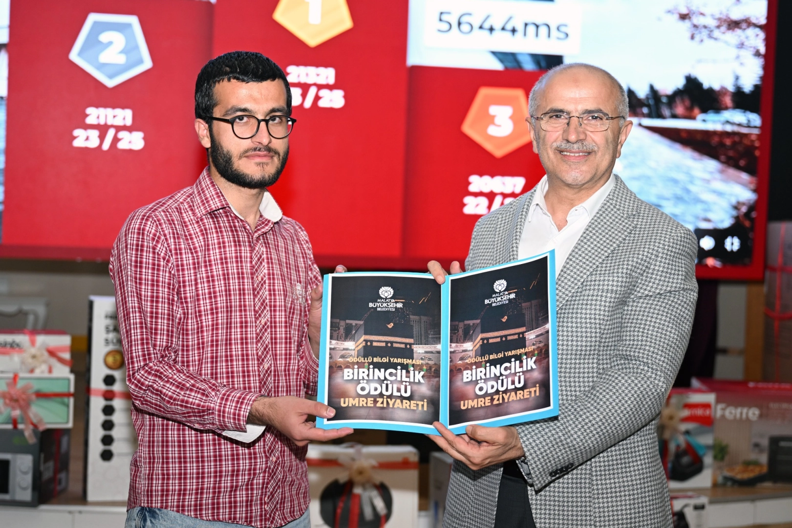 Umre Ödülü Kadir Gecesi'nde sahibini buldu 