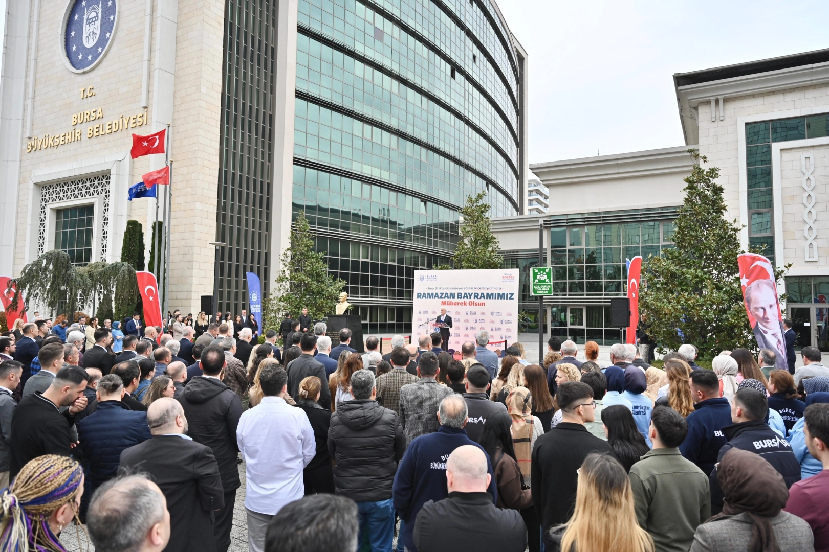 Başkan Bozbey, Büyükşehir ailesiyle bayramlaştı 