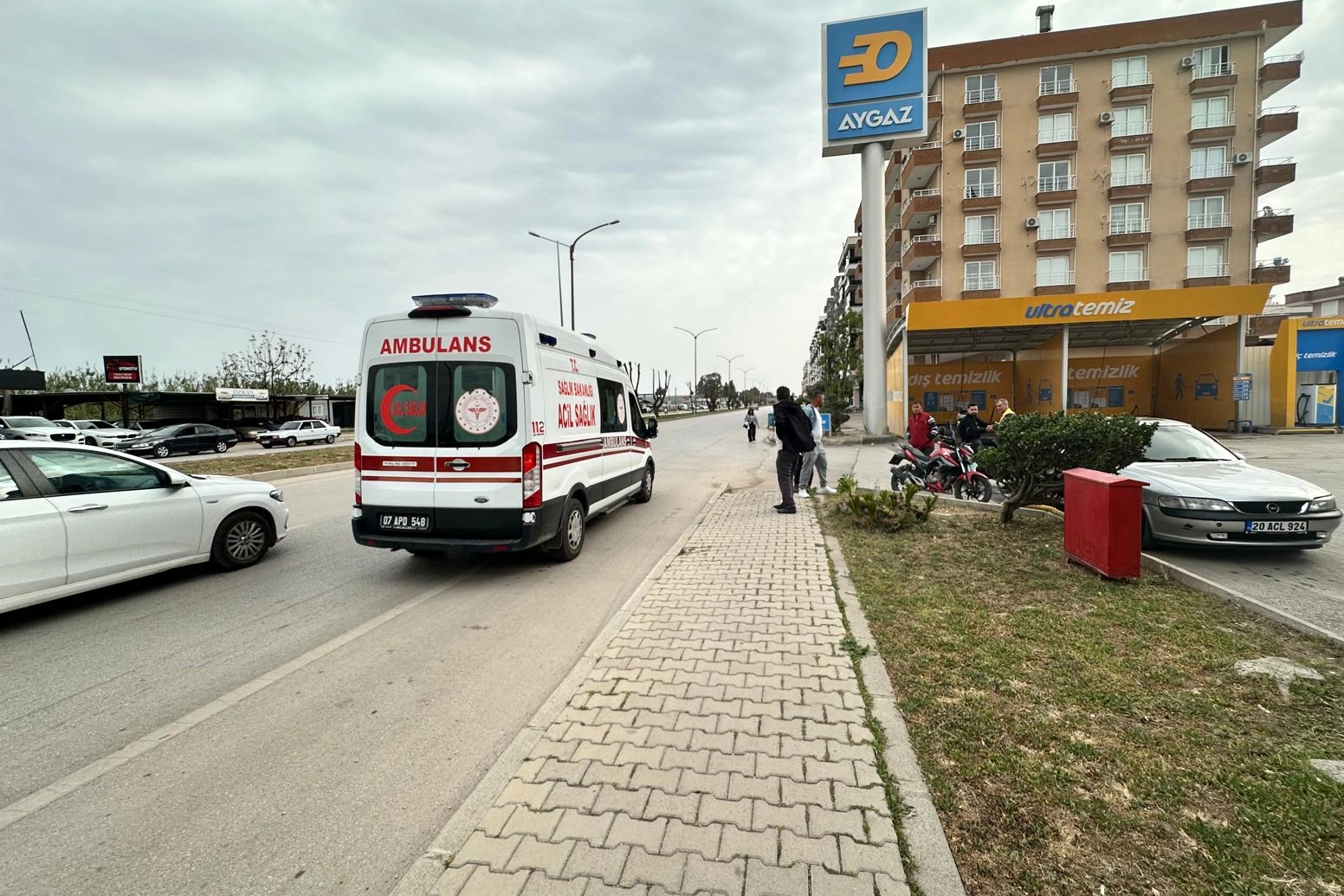 Antalya Kumluca'da trafik kazası: 2 yaralı 
