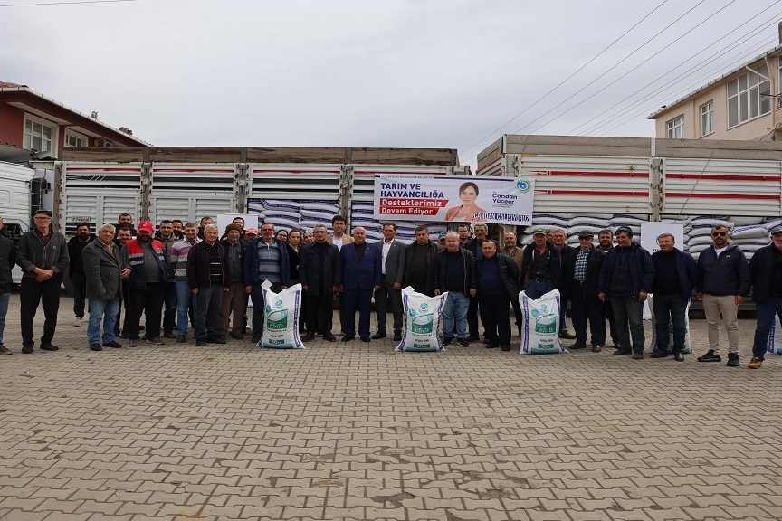 Büyükşehirden, üreticilere kuzu-oğlak yemi desteği 
