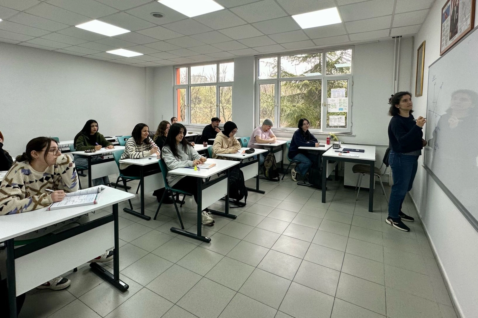 İstanbul Bakırköylü gençler ücretsiz kurslarla geleceğe hazırlanıyor 