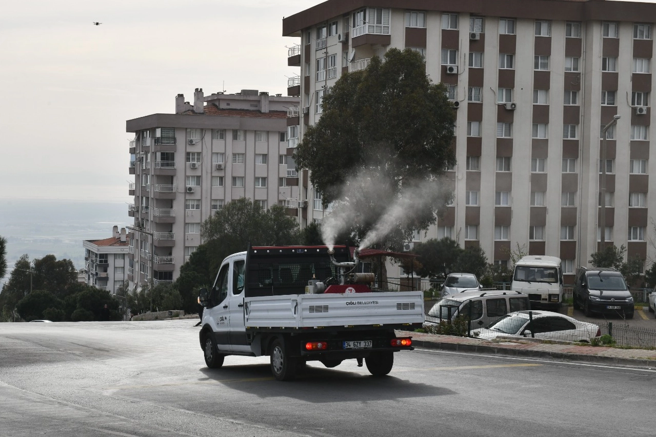 İzmir Çiğli’de ilaçlamada etkin mücadele 