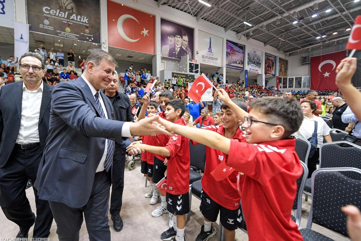 İzmir Büyükşehir Spor'da bahar bereketi 
