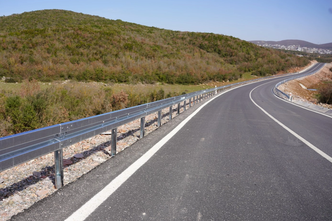 Hereke-Çerkeşli yoluna 3 km'lik otokorkuluk 