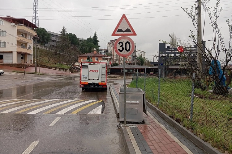 KBB trafik ve yol levhalarının onarımı yapılıyor 