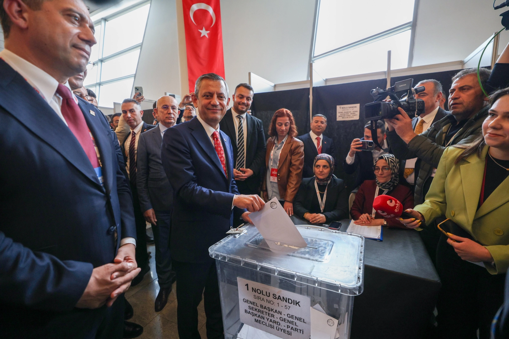 Özel: Bu kurultay erken seçimin başlangıcı 