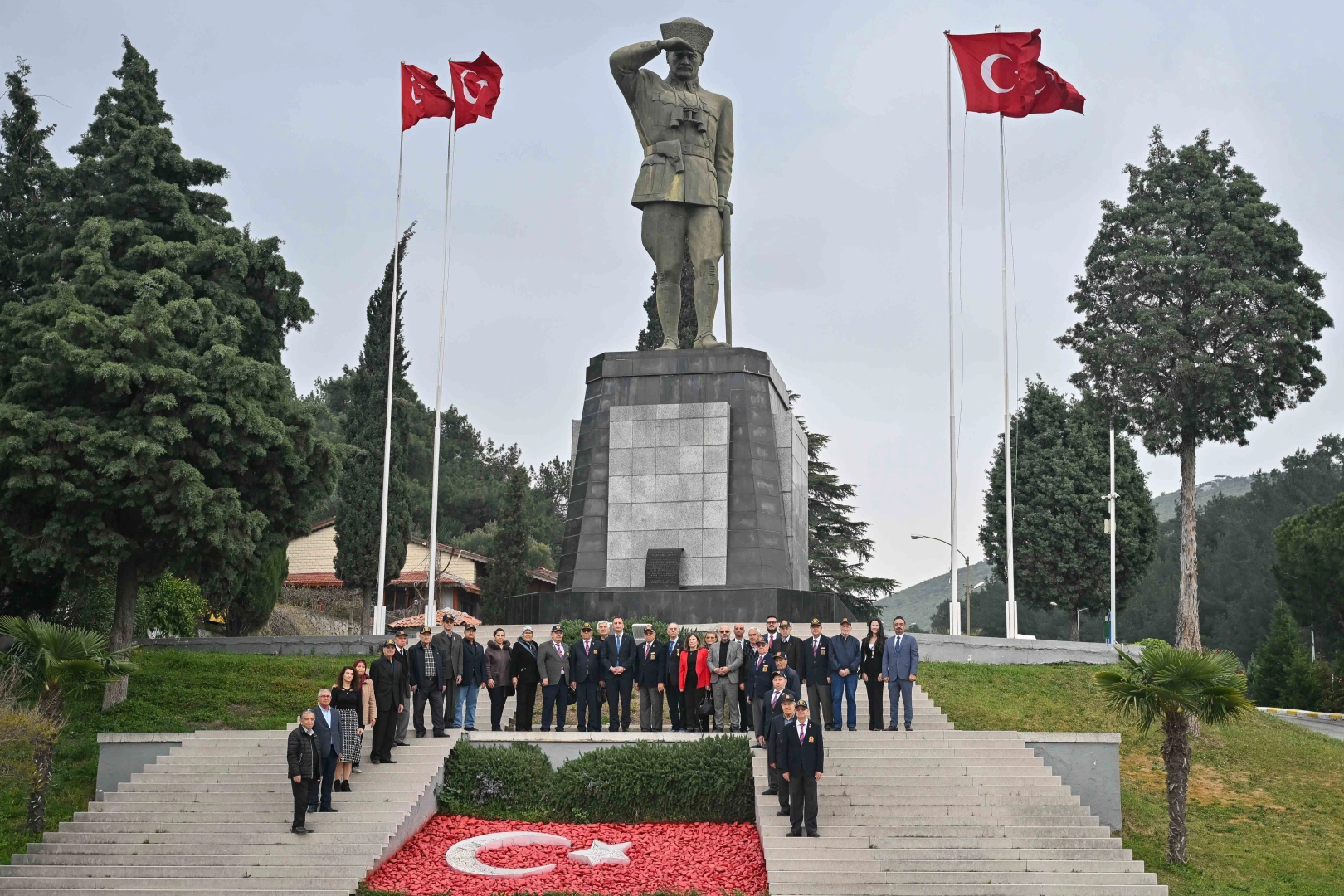 Gaziler, Atatürk’ün İzmir’e son kez baktığı yerde buluştu 