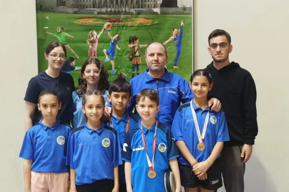 Sakarya'nın yetenekli raketleri kürsünün sahibi oldu 
