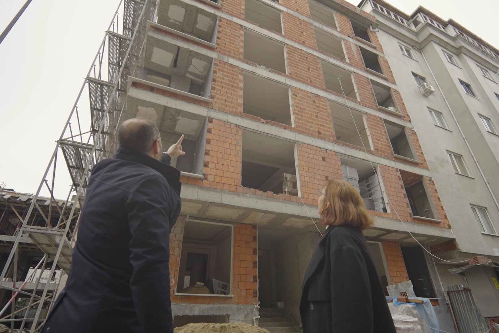 İstanbul'da riskli yapıların dönüşümü sürüyor... Bakan Kurum'dan 'yarısı bizden' paylaşımı 