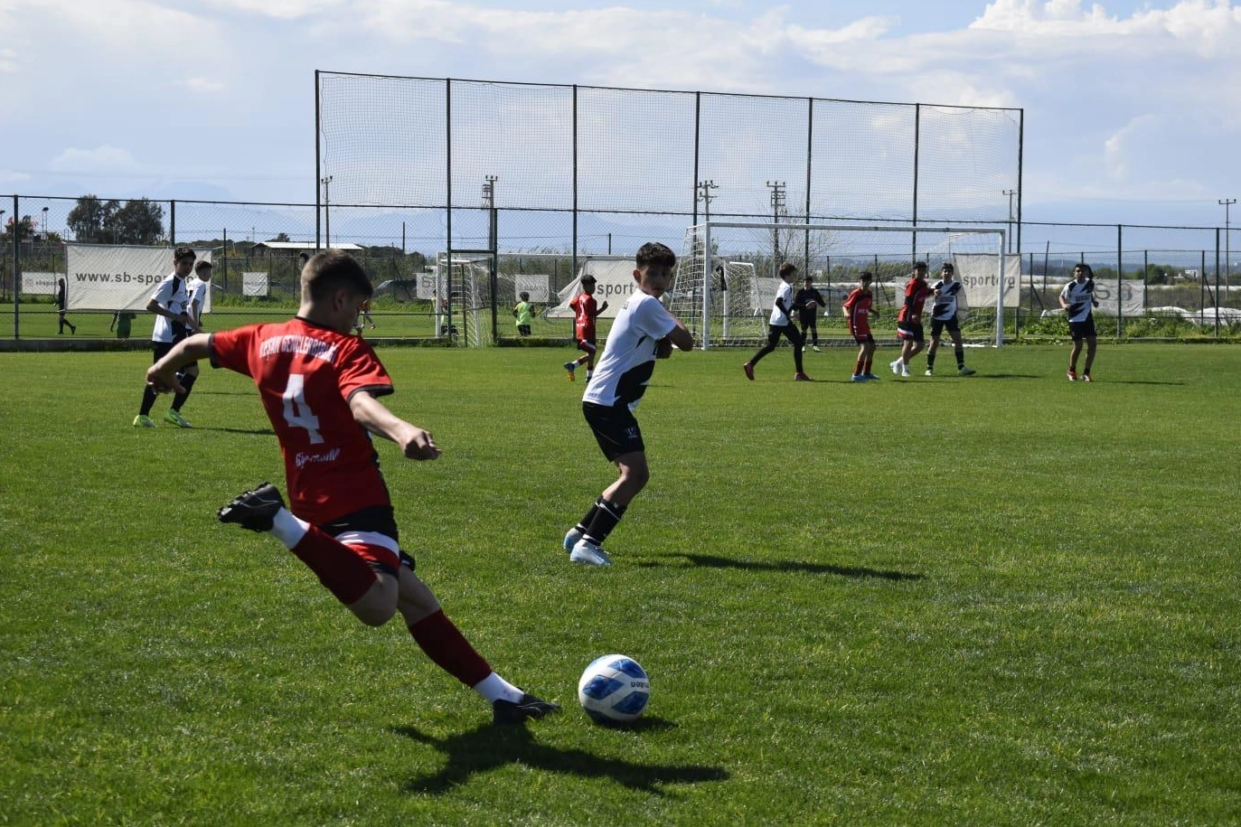 Keşan Gençlerbirliği'nden Antalya Cup’ta çifte ikincilik 