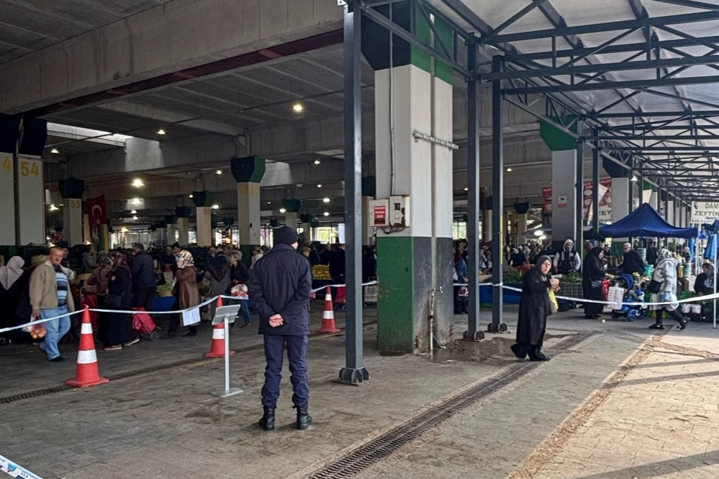 İzmit'te pazarcı kavgasına ceza: 1 hafta tezgah yasağı 