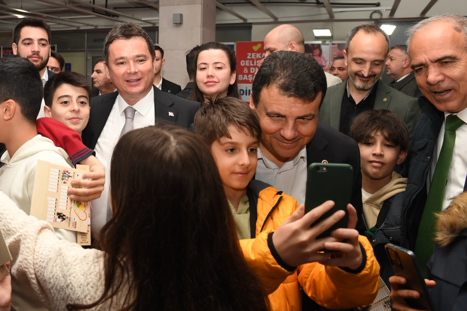 Bursa Kitap Fuarı’nda Osmangazi standına büyük ilgi 