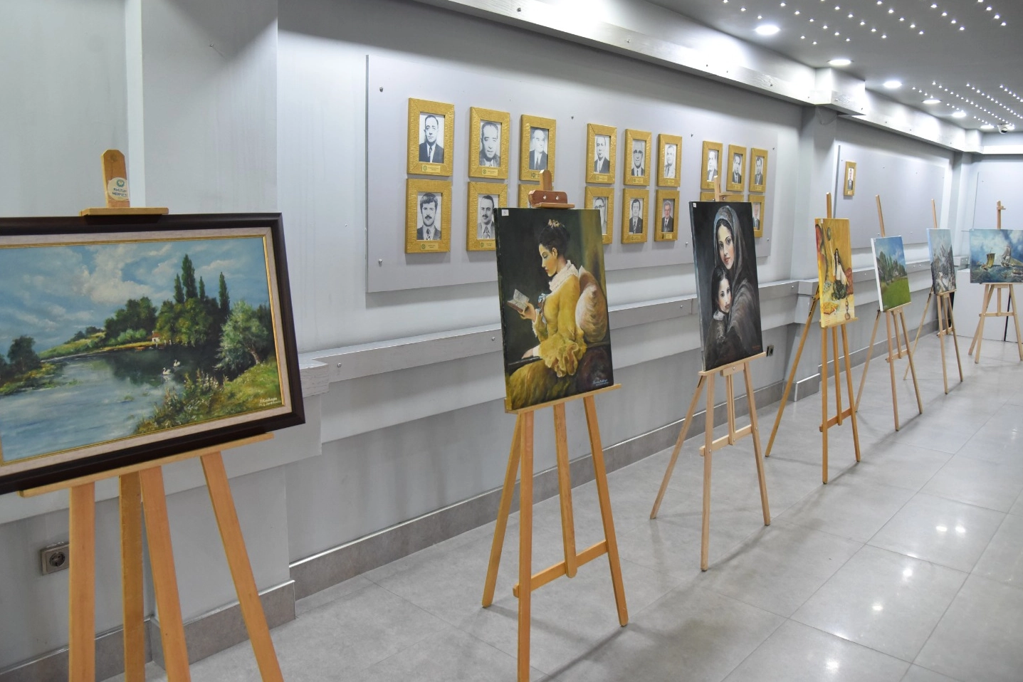 Manisa'da 'Hayat ve Doğa' sanatseverlerle buluştu 