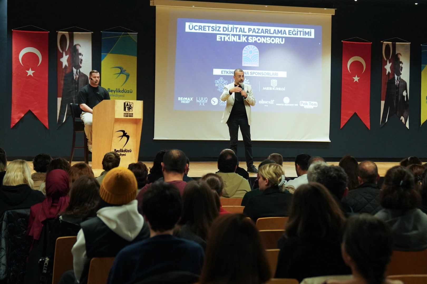 İstanbul Beylikdüzü’nde ücretsiz dijital pazarlama eğitimi 