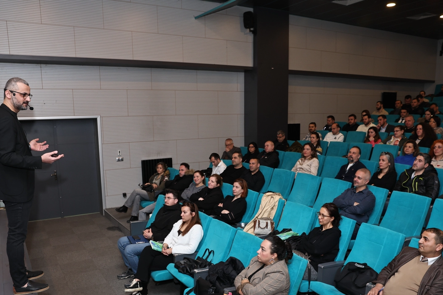 Bursa Nilüfer’de “Kamu İhale Mevzuatı” eğitimi 