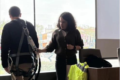 Bursa'da İnegöl Belediyesi personeline yüksekte çalışma eğitimi verildi 