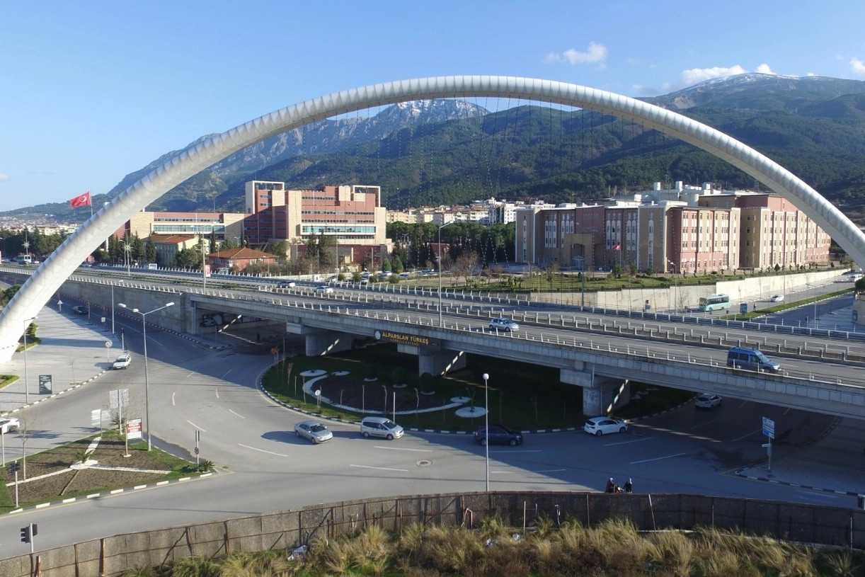 Manisa'nın duvarları genç sanatçılarla şekillenecek 