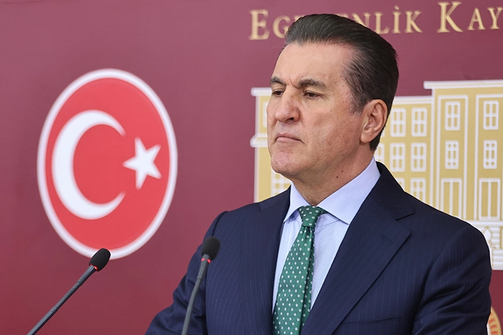 CHP’li Sarıgül: 35-40 yıllık öğretmenleri öğrencilerinden ayırmayın 