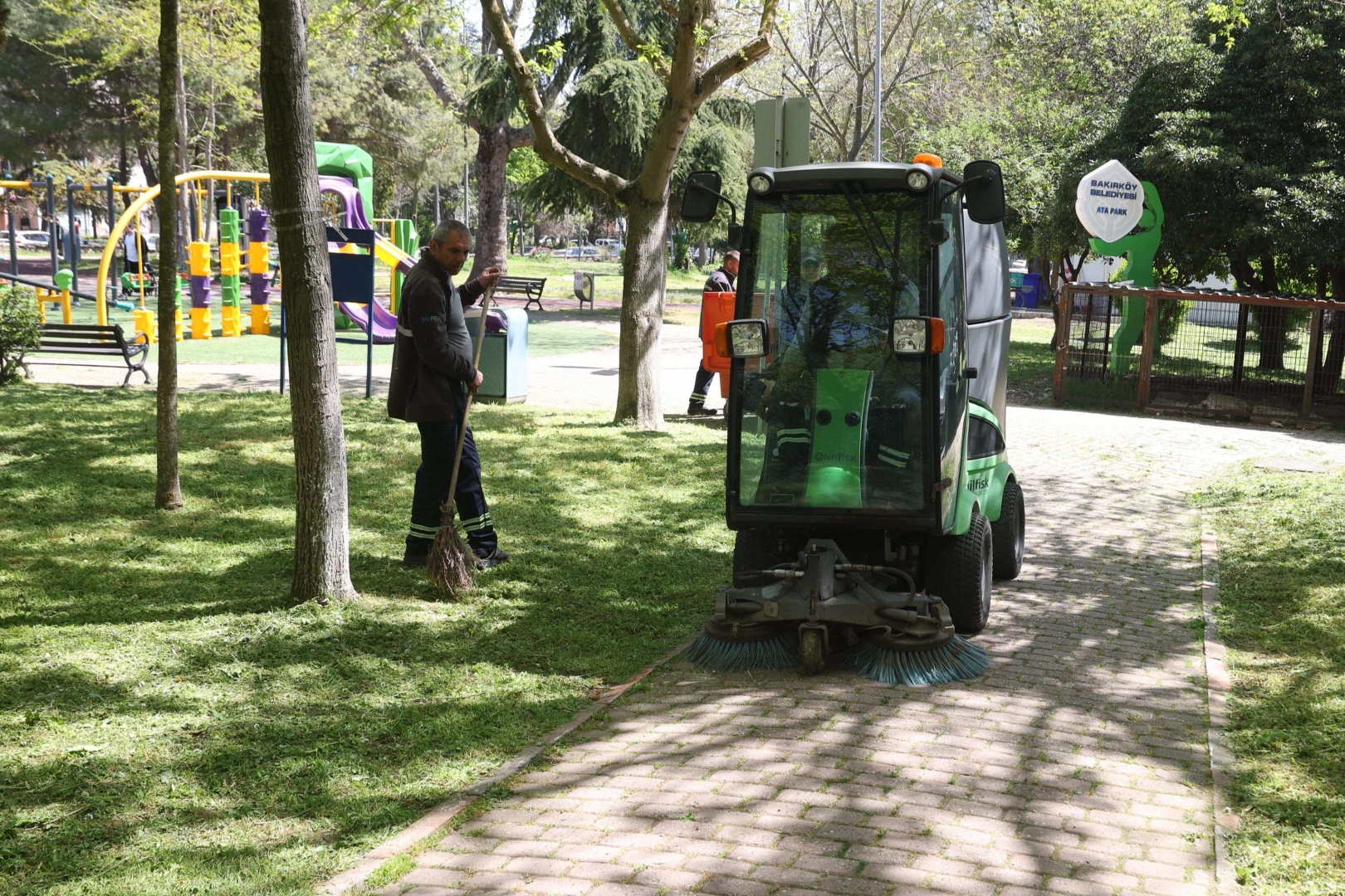 İstanbul'da Bakırköy’ün parkları yaza hazır 