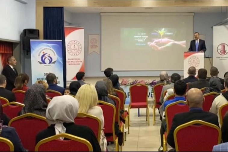 TDK Başkan Yardımcısı Doç. Dr. Şahin'den ortak yazı dili üzerine seminer 