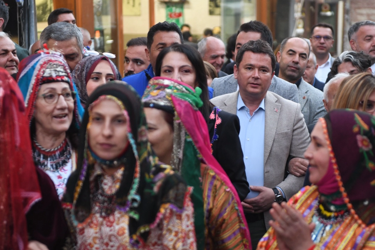 Kına gecesi geleneği Osmangazi’de yaşatıldı 