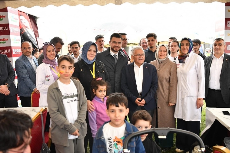 Kayseri 2. Çocuk Kitap Fuarı'na büyük ilgi 