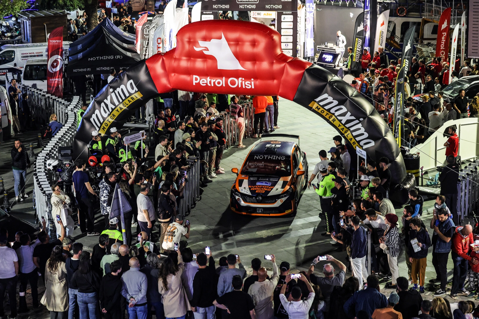 Rally Bodrum'da ünlüler ve gönüllüler renk kattı 