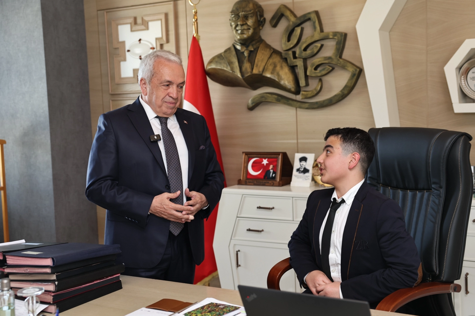 Bursa Nilüfer'de Başkan Özdemir makamını çocuklara devretti 
