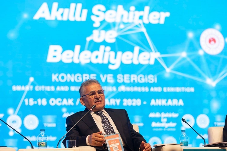 Kayseri Büyükşehir'e 'akıllı' övgü 