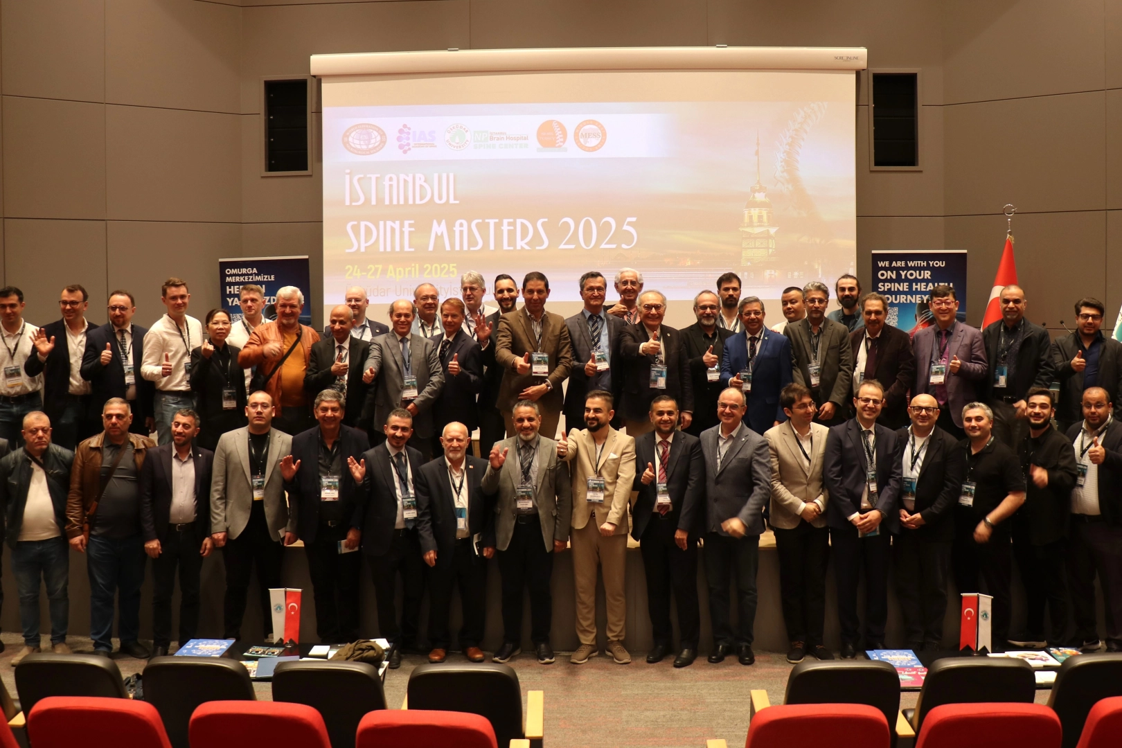 Dünyaca ünlü omurga uzmanları İstanbul’da buluştu 