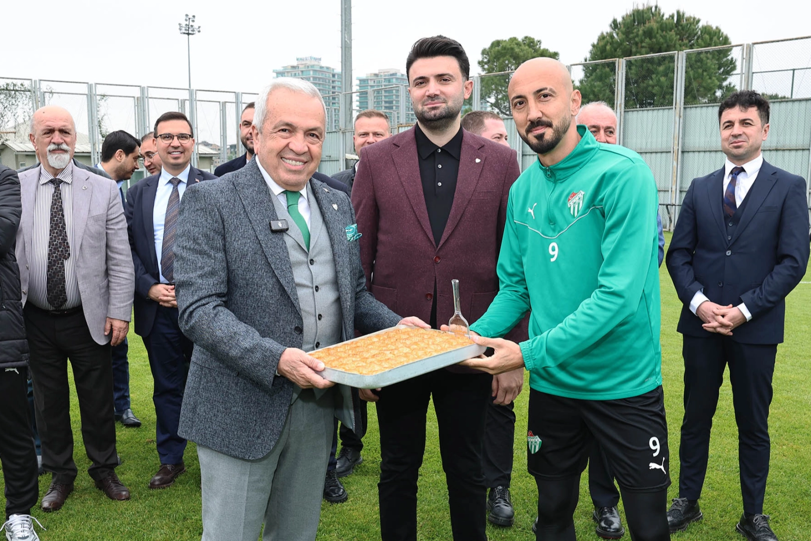 Başkan Özdemir’den Bursaspor’a tam destek 