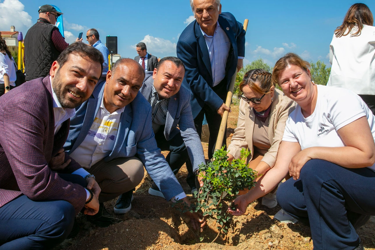İzmir Güzelbahçe’de sakız ağaçları büyüyecek 