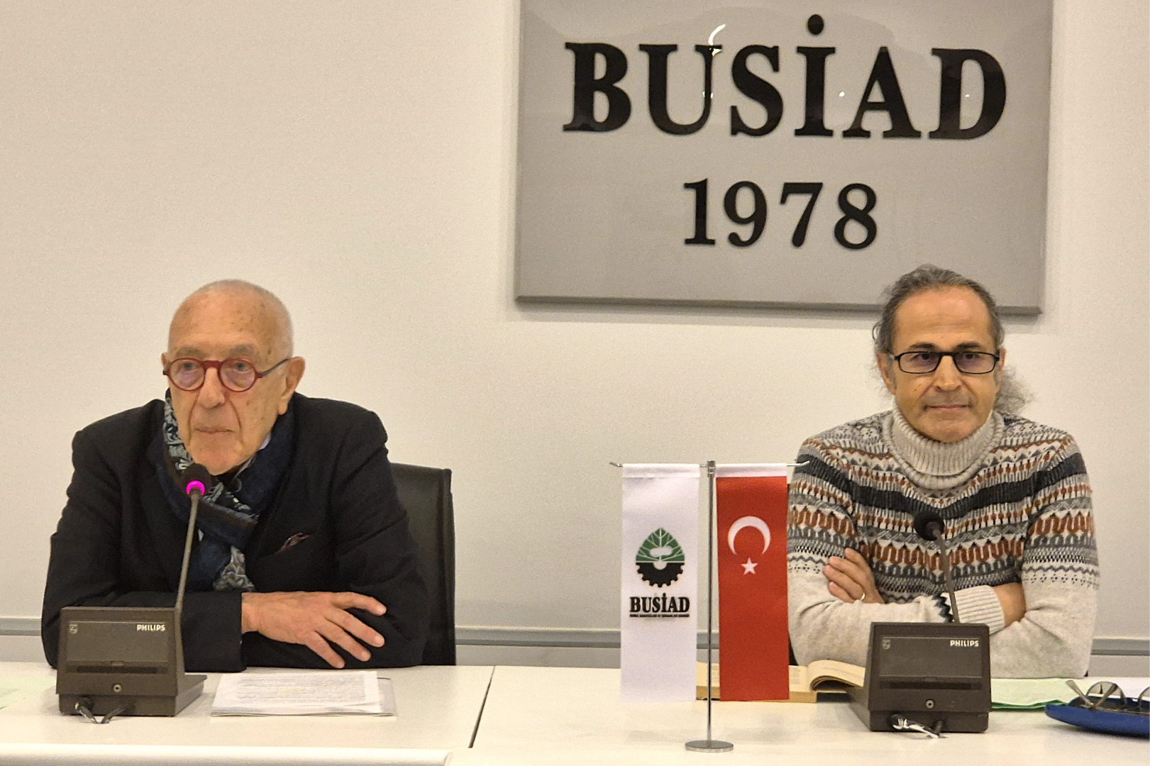 Prof. Dr. Becermen'den BUSİAD söyleşisinde felsefe tanımı 