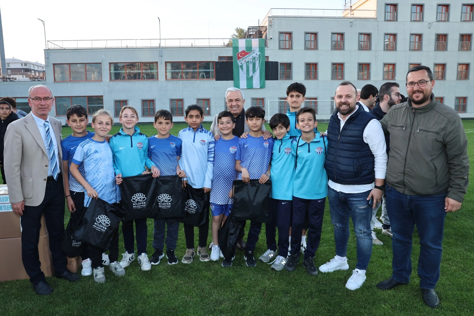 Nilüfer Belediyesi’nden amatör spor kulüplerine büyük destek 