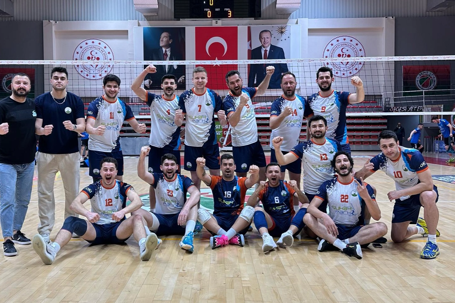 Bursa Osmangazi Belediyespor Erkekler Voleybol 2. Ligi’ne yükseldi 