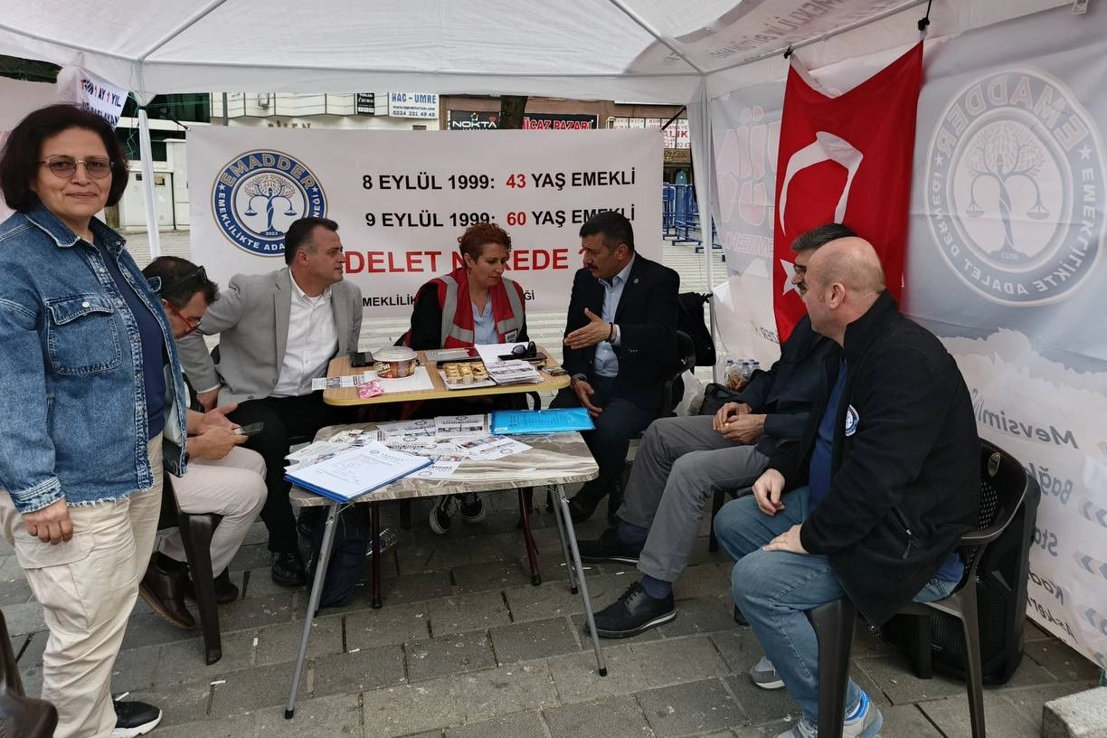 EMADDER Bursa’da sesini kademeli emeklilik için yükseltti 