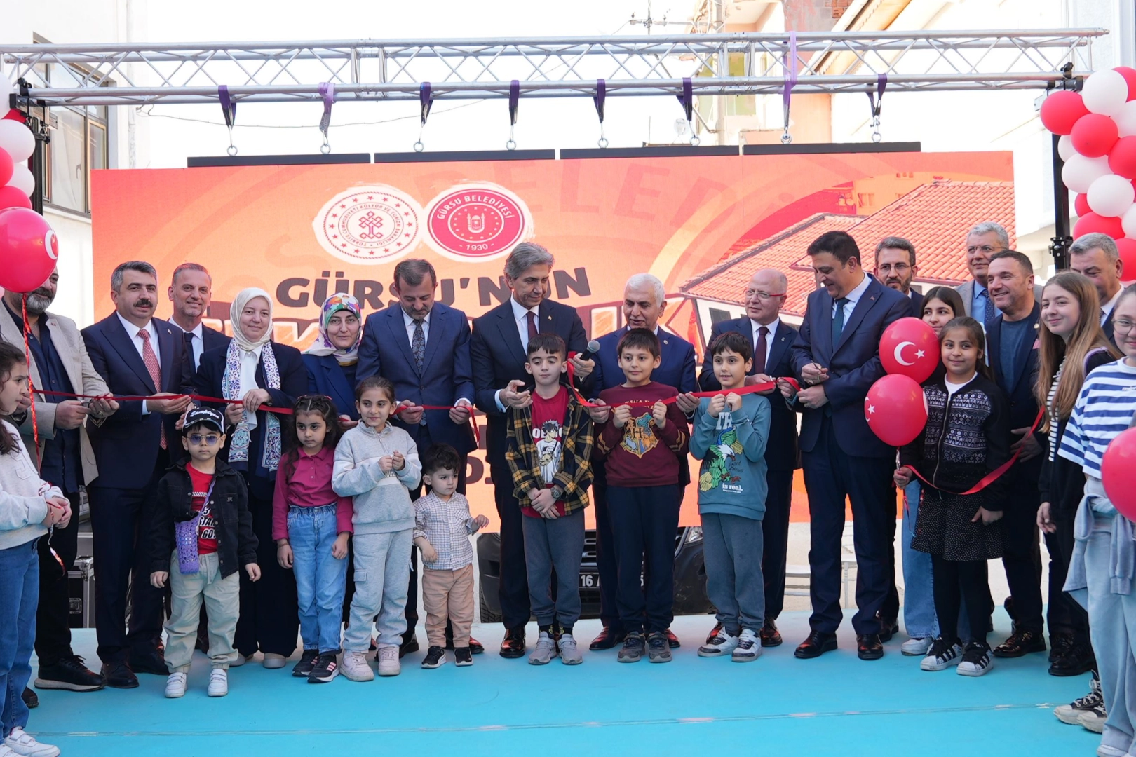 Bursa Gürsu’nun çocuk kütüphanesi açıldı 