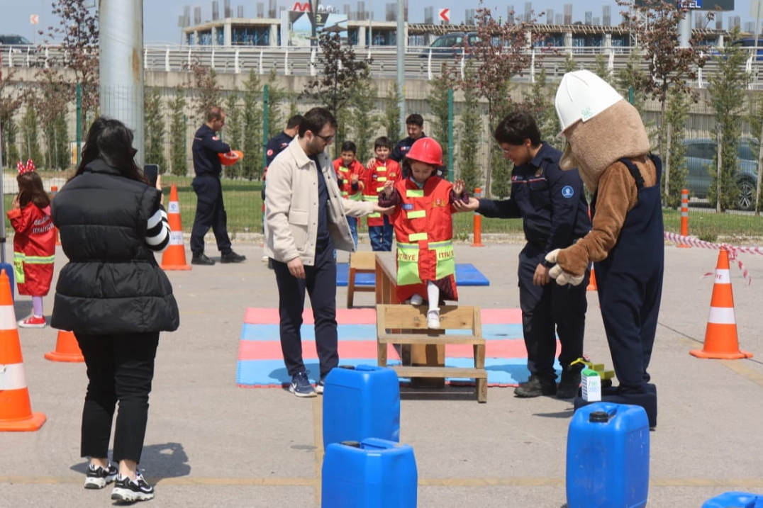 Kocaeli'de geleceğin mühendisleri buluştu 